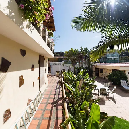 Βίλα 5br House - Pool & Parking - Tennis Court
