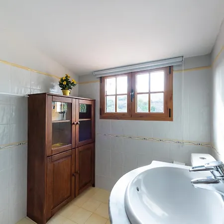 Βίλα 5br House - Pool & Parking - Tennis Court