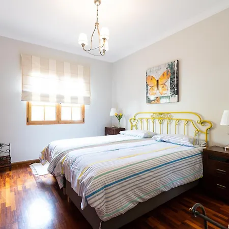 5br House - Pool & Parking - Tennis Court Villa *