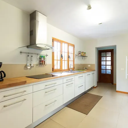 Βίλα 5br House - Pool & Parking - Tennis Court