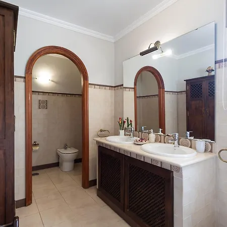 Βίλα 5br House - Pool & Parking - Tennis Court Λας Πάλμας ντε Γκραν Κανάρια