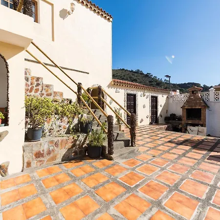 5br House - Pool & Parking - Tennis Court Villa