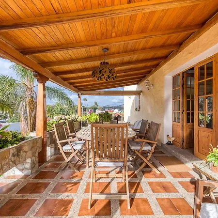 5br House - Pool & Parking - Tennis Court Villa *